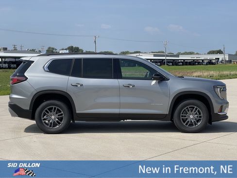 New 2026 GMC Acadia Elevation image 15