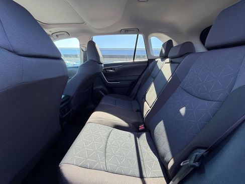 Used 2025 Toyota RAV4 XLE image 25