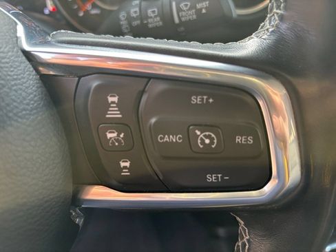 Used 2021 Jeep Wrangler Unlimited Sahara AWD/4WD image 22