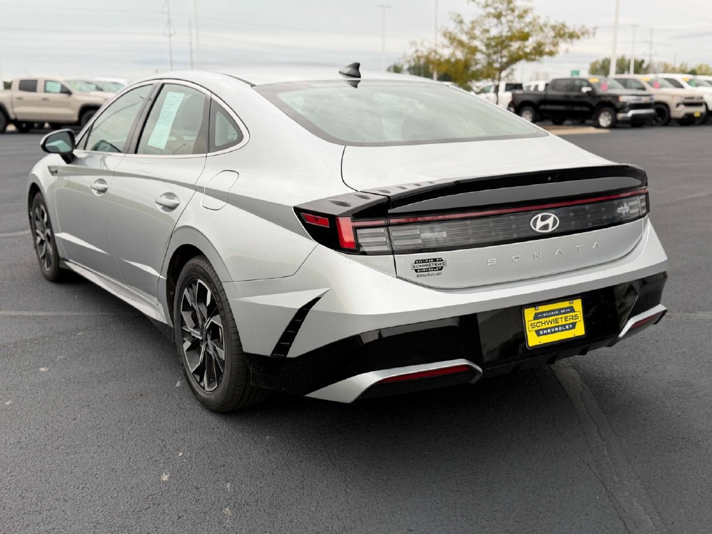 Used 2025 Hyundai Sonata SEL FWD image 9