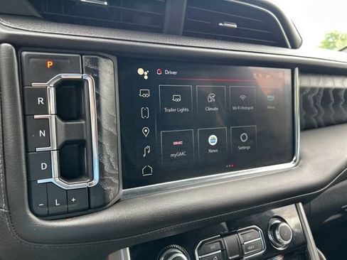 Used 2023 GMC Yukon Denali AWD/4WD image 24