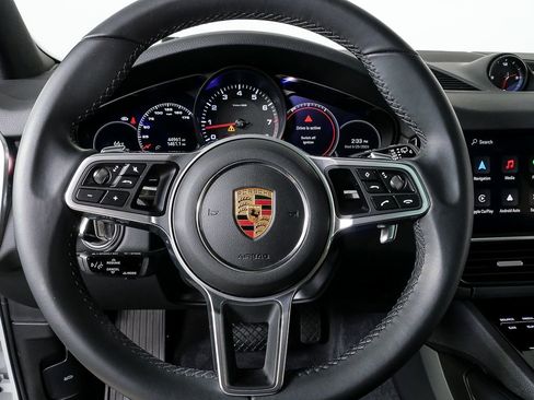 Certified 2023 Porsche Cayenne Platinum Edition image 9
