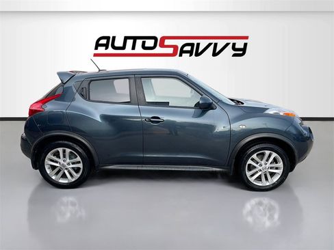 Used 2013 Nissan Juke SV image 8