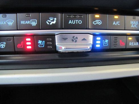 Used 2022 Ford Expedition XLT RWD image 44