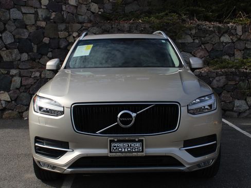Used 2016 Volvo XC90 T6 Momentum w/ Momentum Plus Package image 3