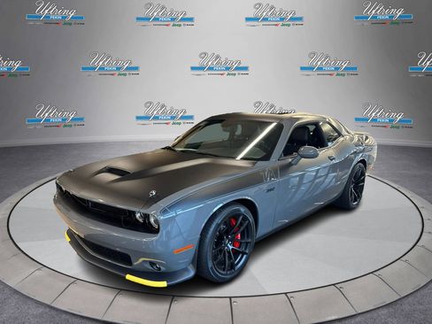Used 2023 Dodge Challenger R/T Scat Pack w/ T/A Package image 7
