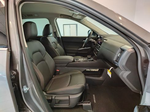 New 2026 Nissan Pathfinder SL AWD/4WD image 18