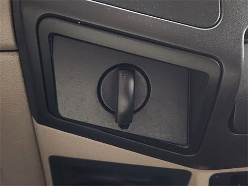 Used 2009 Ford F350 XL image 19