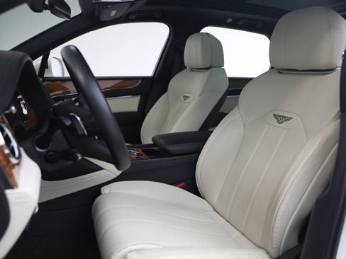 Certified 2023 Bentley Bentayga image 21