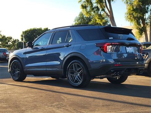 Used 2025 Ford Explorer ST w/ Sun And Sound Package image 2