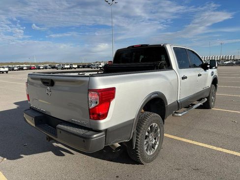 Used 2016 Nissan Titan PRO-4X w/ Pro-4x Convenience Package image 5