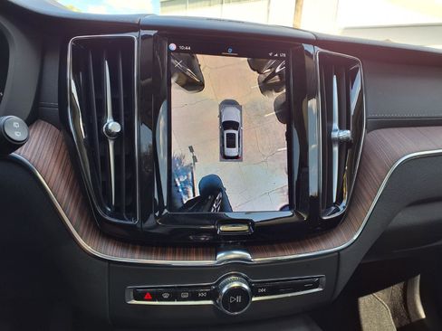 Certified 2023 Volvo XC60 B5 Ultimate w/ Climate Package FWD image 25