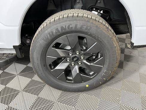 New 2025 Ford F150 Lightning Lariat image 20