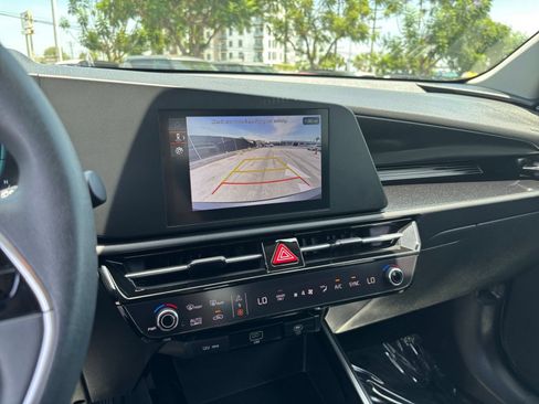 Used 2026 Kia Niro LX FWD image 24