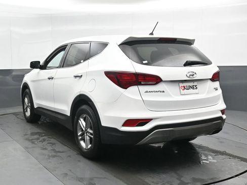 Used 2018 Hyundai Santa Fe Sport image 9
