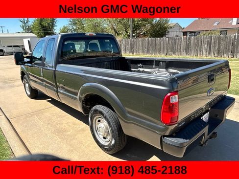 Used 2015 Ford F250 XL w/ Power Equipment Group RWD image 4