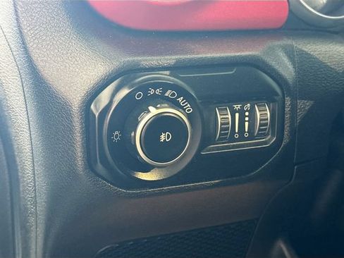Used 2019 Jeep Wrangler Unlimited Rubicon AWD/4WD image 11