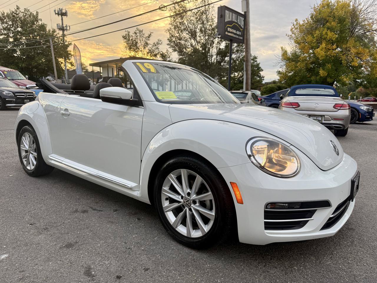 Used 2019 Volkswagen Beetle 2.0T SE FWD image 40