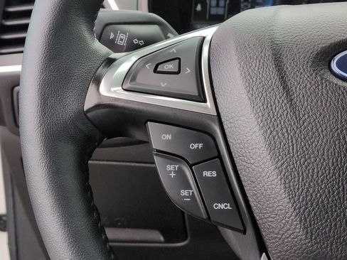 Used 2024 Ford Edge Titanium AWD/4WD image 24