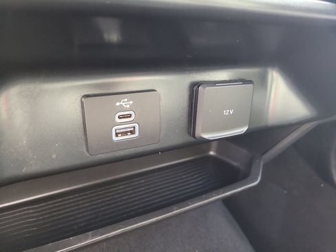 Used 2025 Ford F250 XLT AWD/4WD image 28