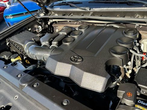 Used 2018 Toyota 4Runner Limited image 25