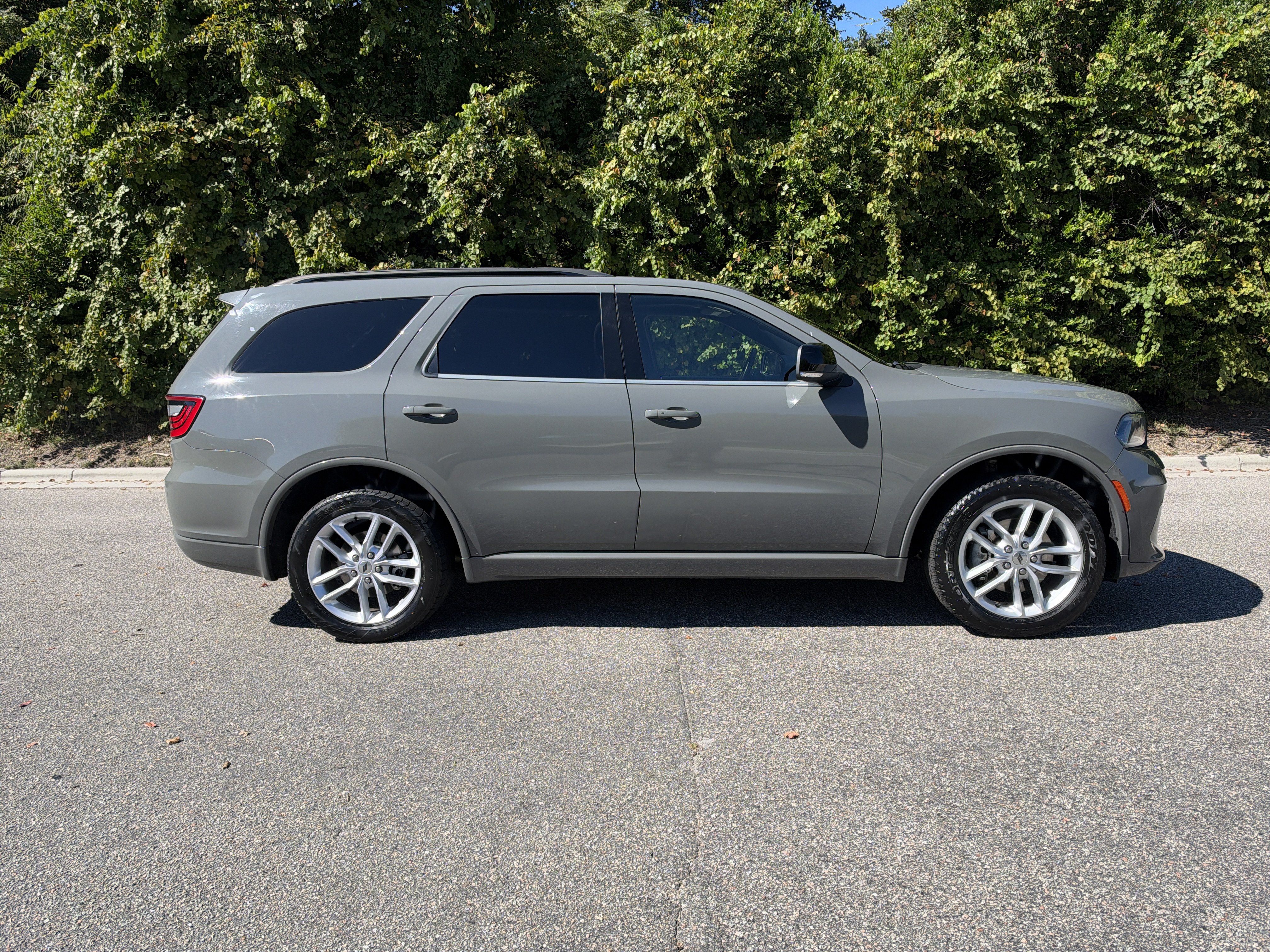 Used 2023 Dodge Durango GT AWD/4WD image 12