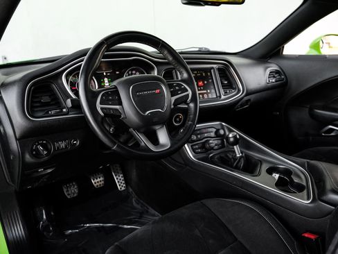 Used 2015 Dodge Challenger R/T Scat Pack w/ Leather Interior Group image 3