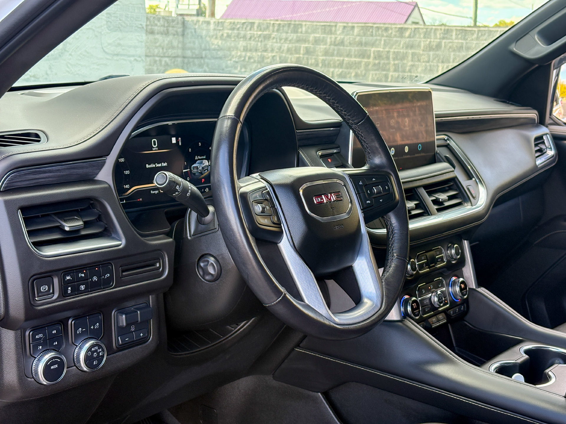 Used 2022 GMC Yukon XL SLT w/ SLT Luxury Package AWD/4WD image 12