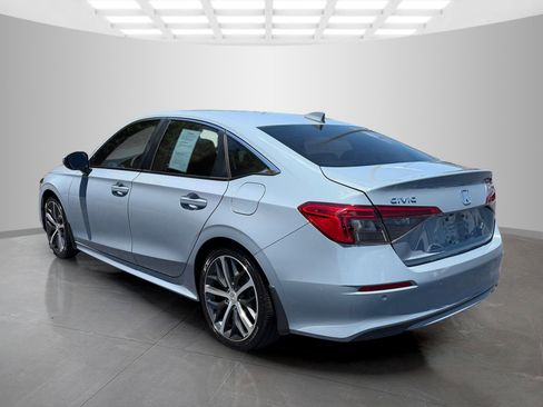 Used 2023 Honda Civic Touring image 4
