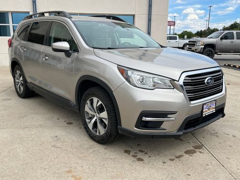 Used 2019 Subaru Ascent Premium AWD/4WD image 3