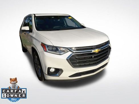 Used 2019 Chevrolet Traverse Premier w/ Driver Confidence II Package FWD image 3