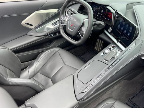 Used 2023 Chevrolet Corvette Stingray Preferred Conv w/ Z51 Performance Package RWD image 33