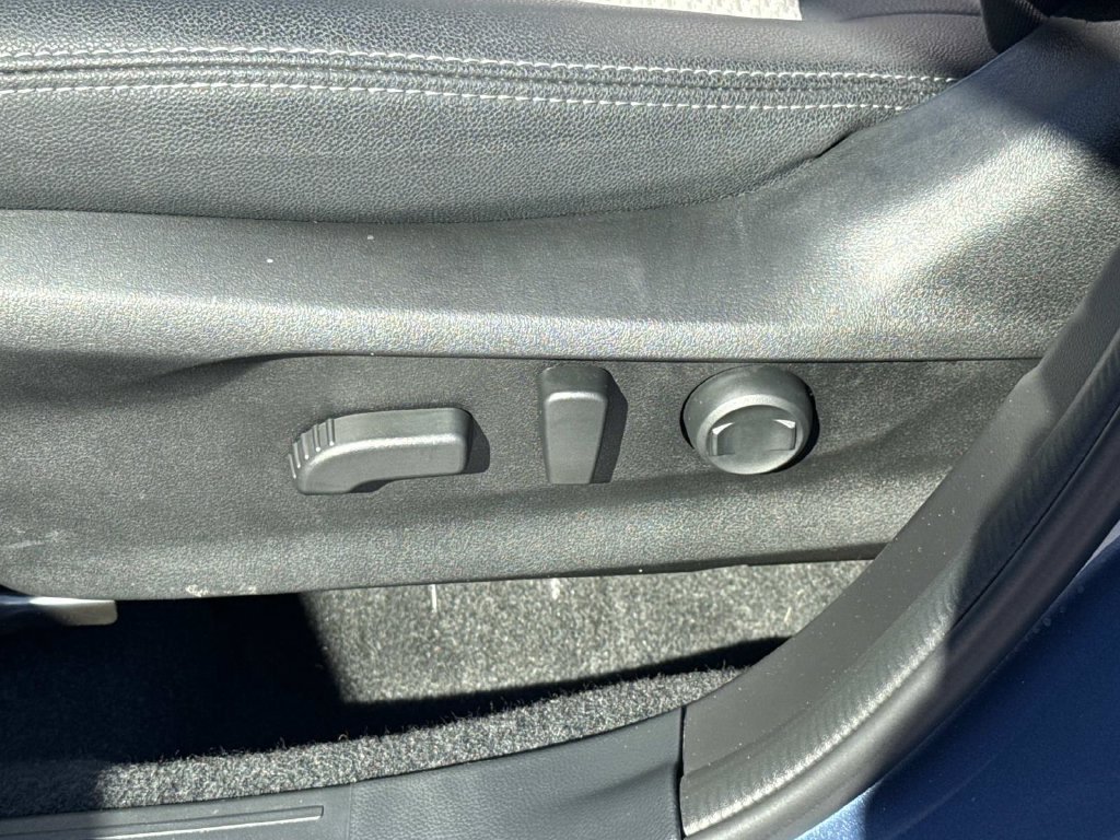 Used 2024 Subaru Forester Premium AWD/4WD image 17