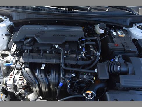 New 2026 Hyundai Elantra SE FWD image 6
