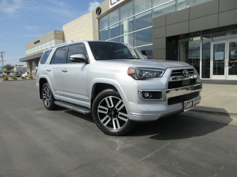 Used 2023 Toyota 4Runner Limited AWD/4WD image 14