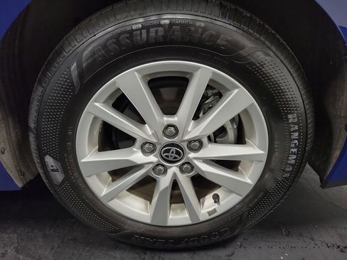 Used 2025 Toyota Camry LE w/ Convenience Package FWD image 10