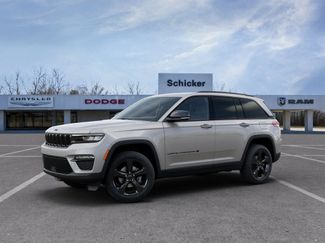 New 2025 Jeep Grand Cherokee Limited w/ Black Appearance Package video 2