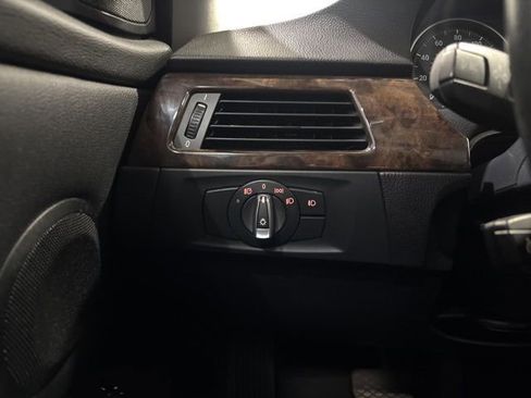 Used 2011 BMW 328i xDrive 328i xDrive image 17