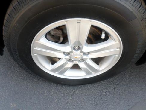 Used 2019 Chevrolet Trax LT w/ LT Convenience Package image 32