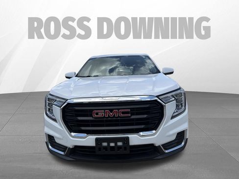 Used 2024 GMC Terrain SLE FWD image 2