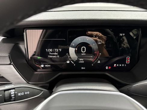 New 2026 GMC Acadia Elevation image 11