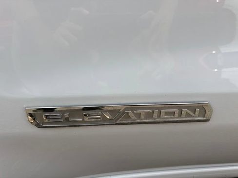 Used 2025 GMC Sierra 1500 Elevation AWD/4WD image 11