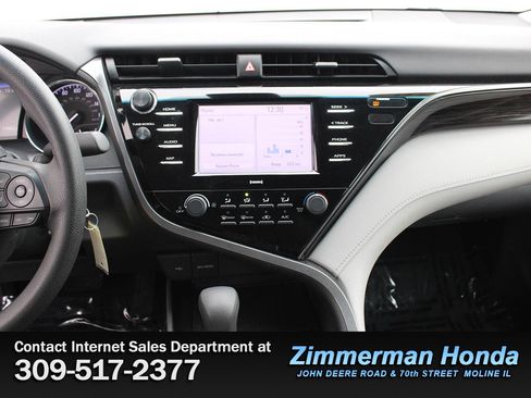 Used 2020 Toyota Camry LE image 14