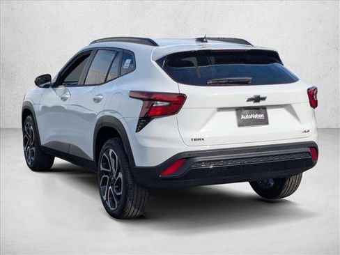 New 2026 Chevrolet Trax RS w/ Sunroof Package FWD image 9