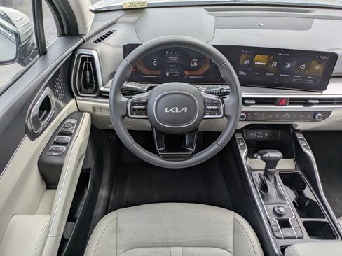 Certified 2024 Kia Sorento S AWD/4WD image 13
