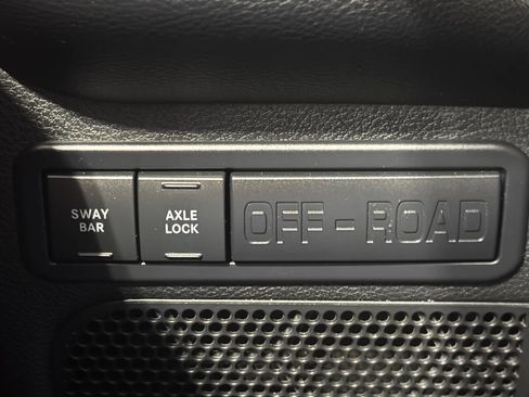 Used 2016 Jeep Wrangler Unlimited Rubicon w/ Connectivity Group image 38