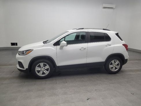 Used 2020 Chevrolet Trax LT w/ LT Convenience Package FWD image 2