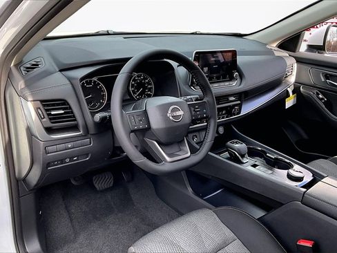 New 2026 Nissan Rogue SV image 7