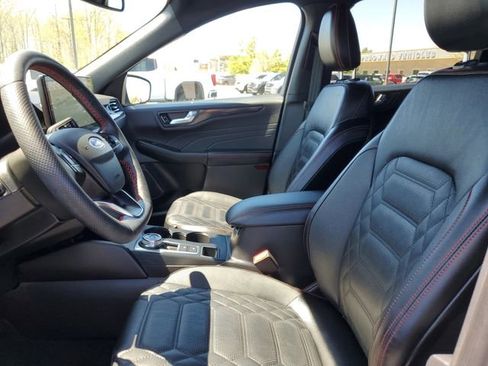 Certified 2023 Ford Escape ST-Line Elite w/ Premium Technology Package AWD/4WD image 10