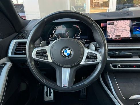 Used 2023 BMW X7 xDrive40i w/ M Sport Package image 33